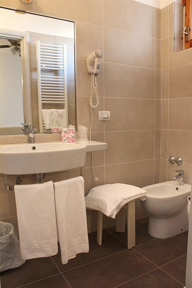 Caesar Hotel 3*