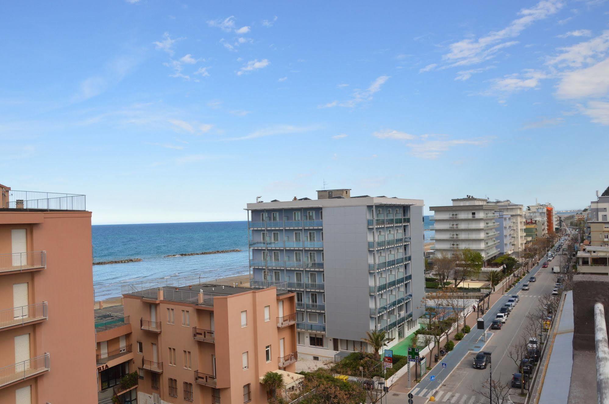 Hotel Caesar 3*